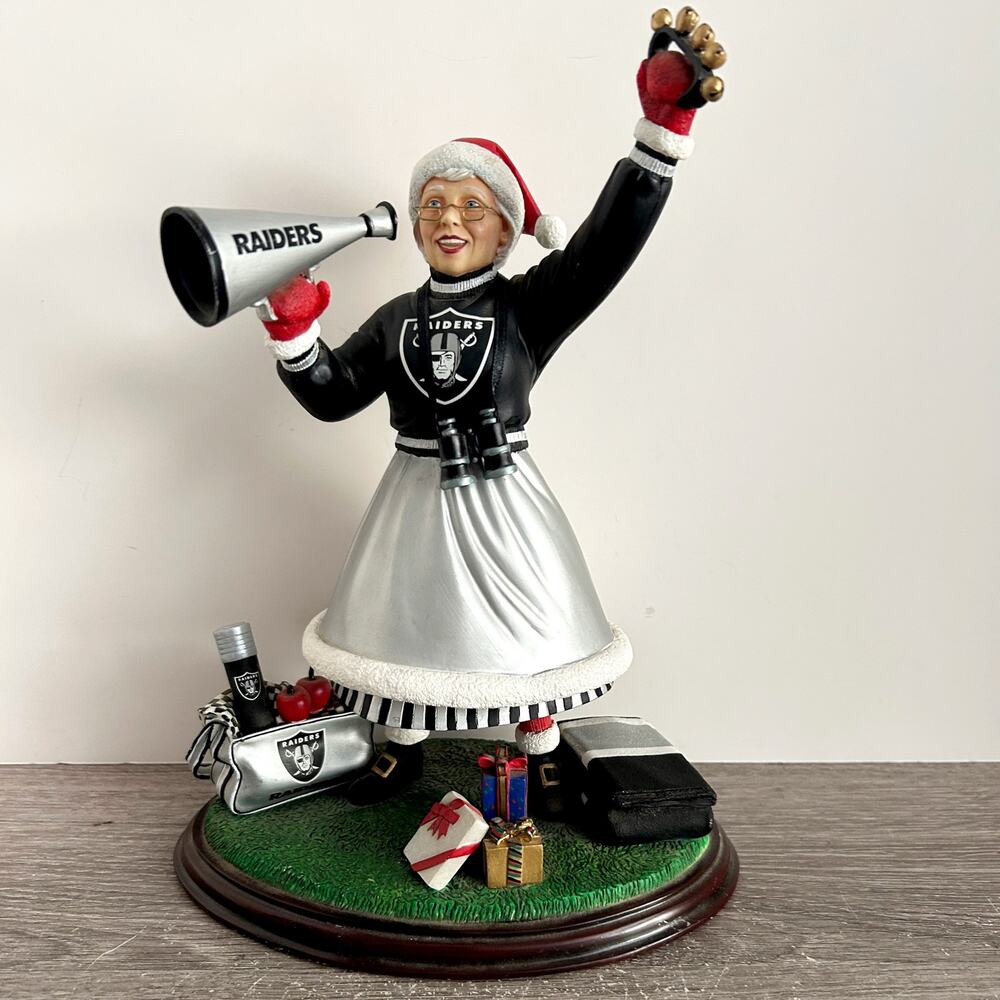 Vintage RAIDERS Sculpture MRS CLAUS NFL Christmas DANBURY MINT Figurine 11" 2001
